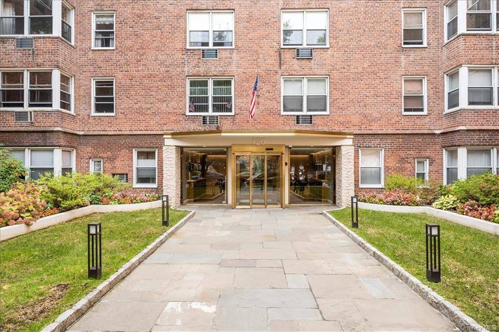 Hartsdale, NY 10530,120 E Hartsdale AVE #6H