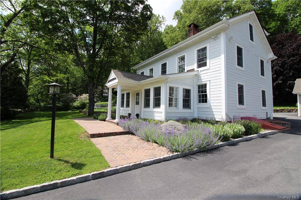 Katonah, NY 10536,251 Todd RD