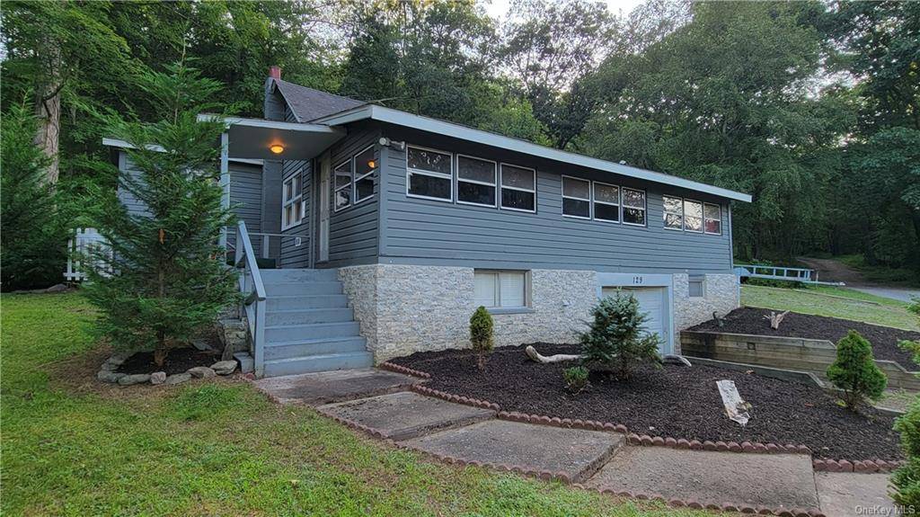 Beach Lake, PA 18405,129 Catchall LN