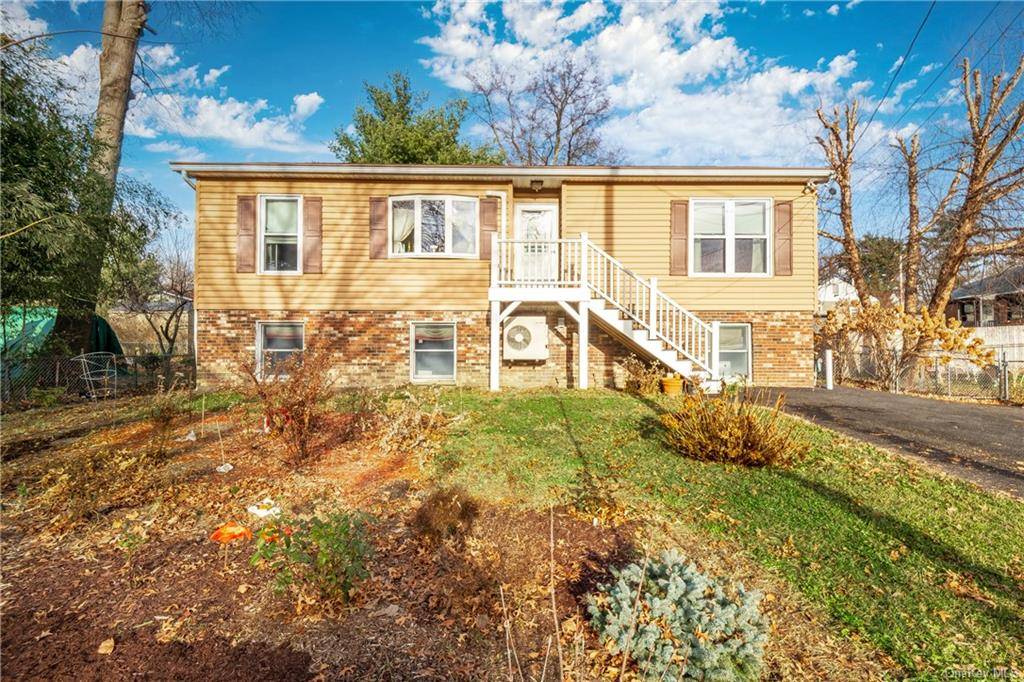 Beacon, NY 12508,8 Sivers PL