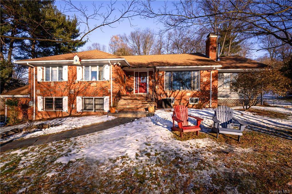 Briarcliff Manor, NY 10510,151 Holbrook LN