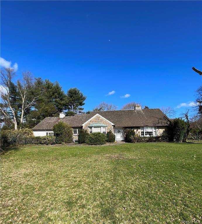 Chappaqua, NY 10514,9 Skywood RD