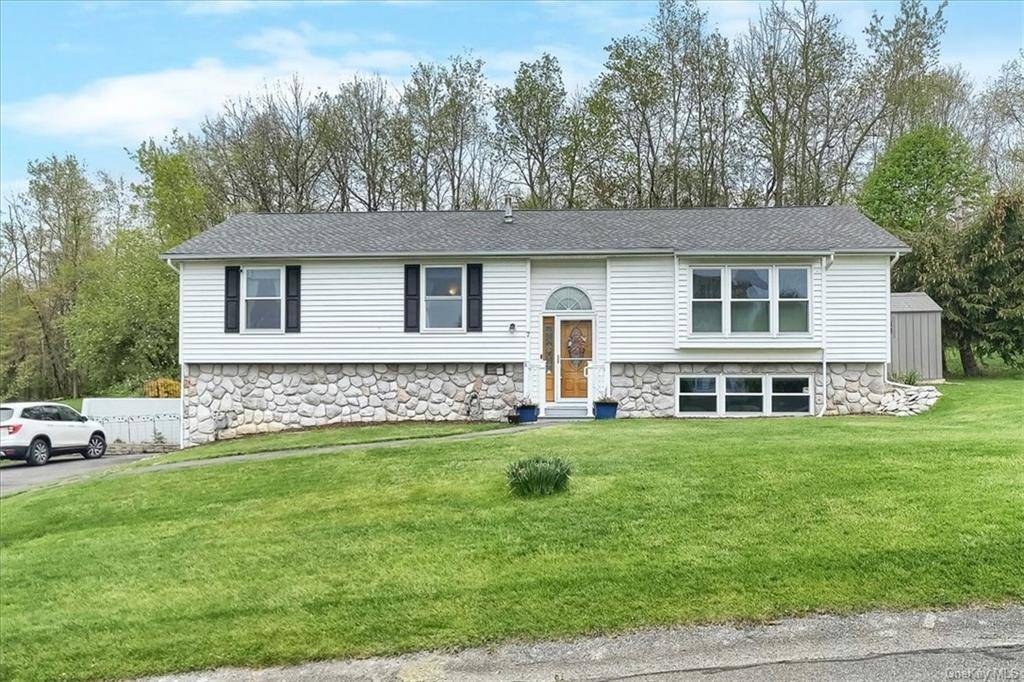 Highland, NY 12528,7 Hudson LN