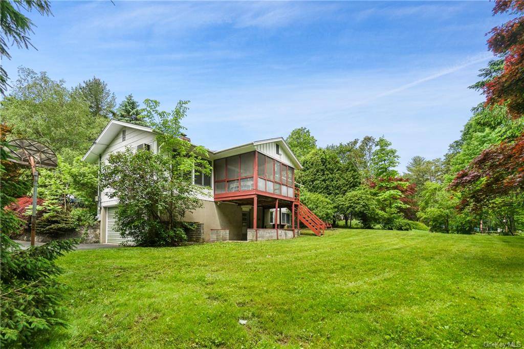 Mahopac, NY 10541,96 Macgregor DR