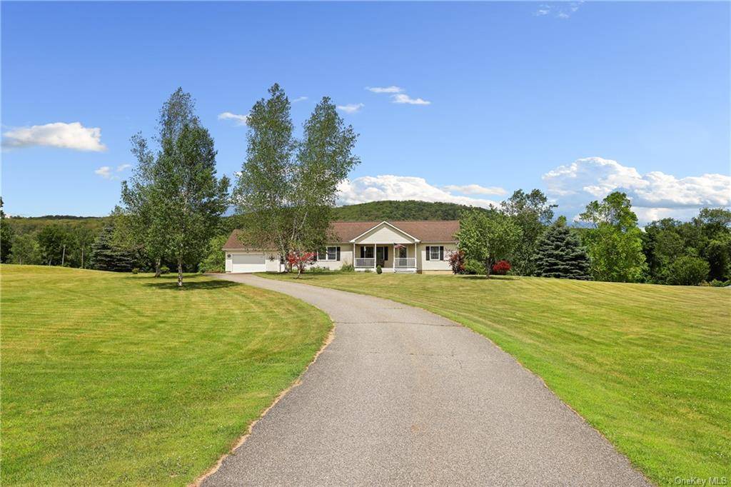 Millerton, NY 12546,35 Country View RD