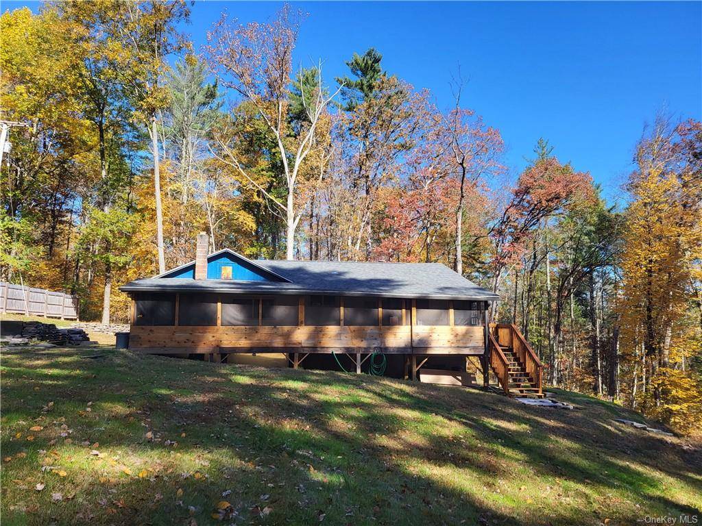 Narrowsburg, NY 12764,506 Lake Shore LN