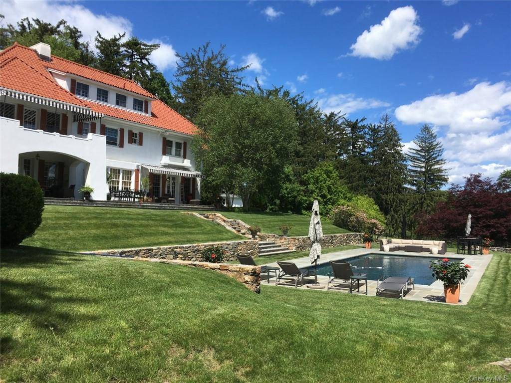 Mount Kisco, NY 10549,11 Courtmel RD