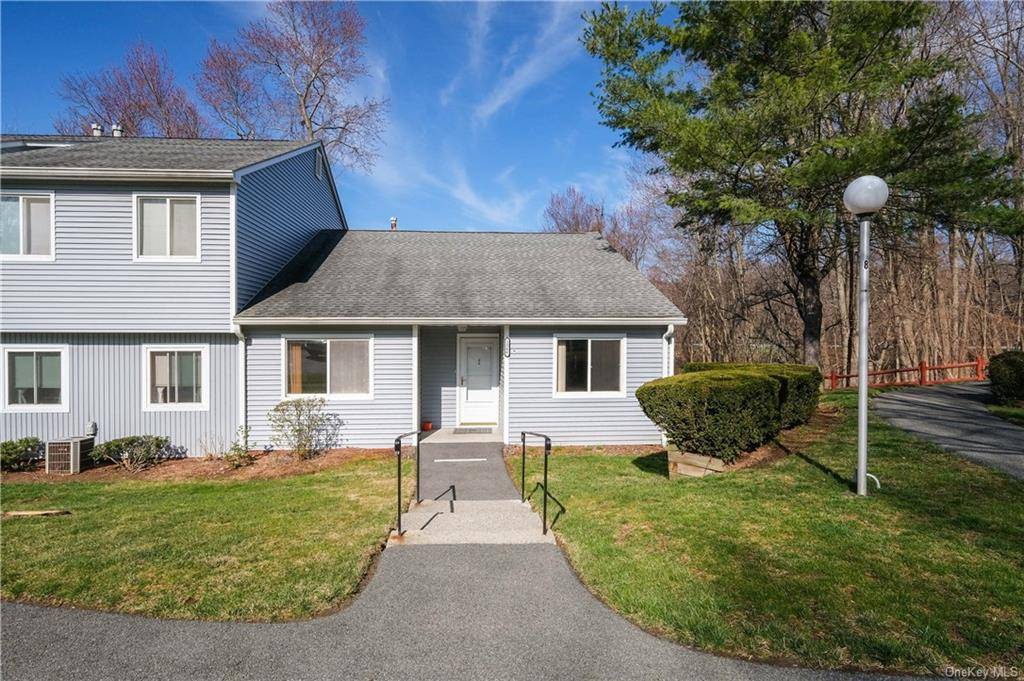 Yorktown Heights, NY 10598,156 Carriage CT #K