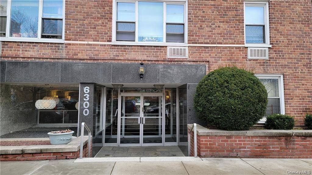 Bronx, NY 10471,6300 Riverdale AVE #1B