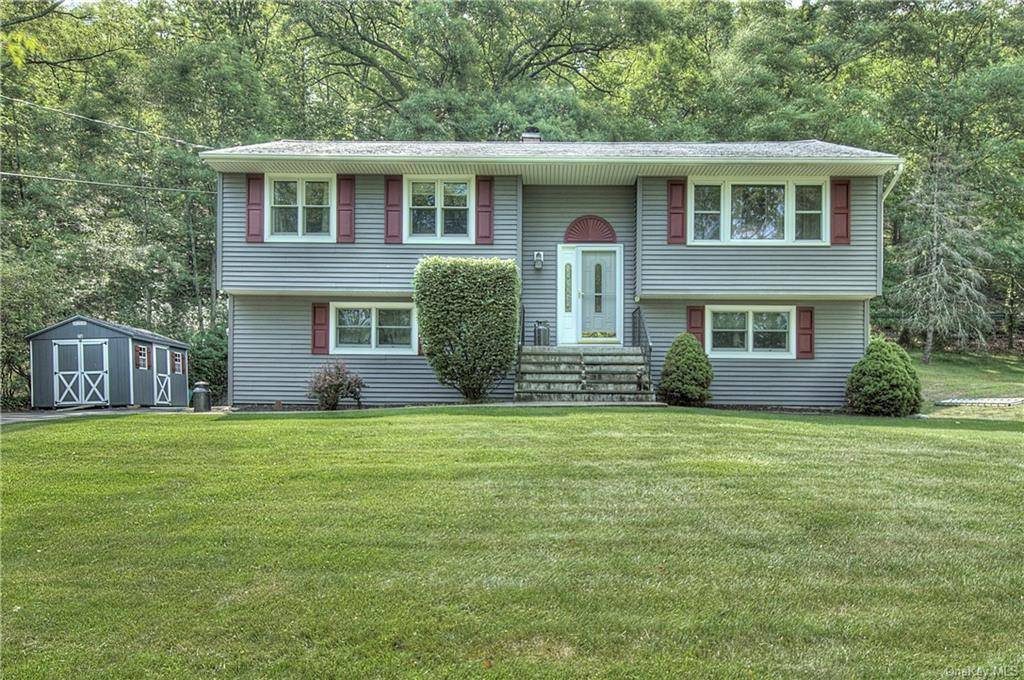 Highland Mills, NY 10930,76 Birchwood DR