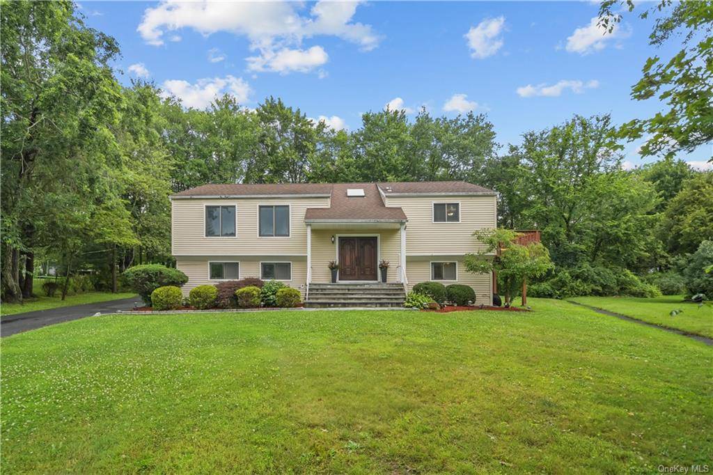 Yorktown Heights, NY 10598,2735 Belle CT