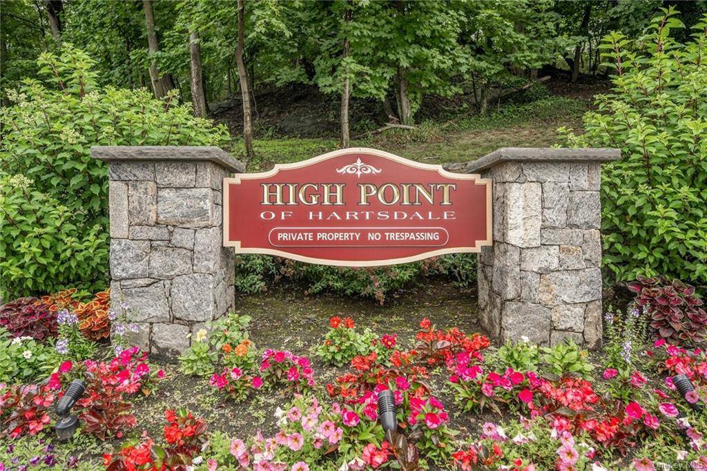 Hartsdale, NY 10530,500 High Point DR #713