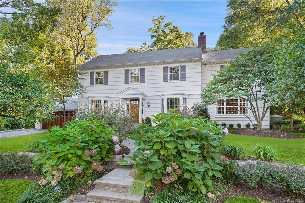 Bronxville, NY 10708,5 Woodland AVE