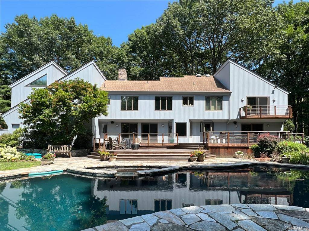 Armonk, NY 10504,5 Davis DR