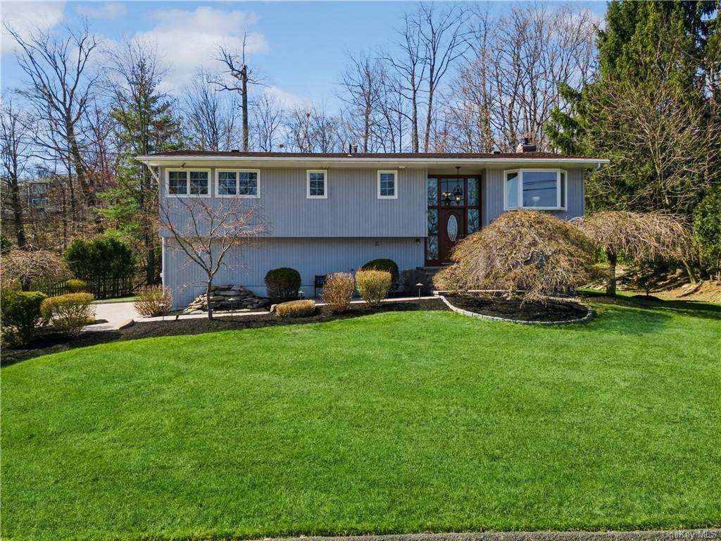 Nanuet, NY 10954,81 Tennyson DR