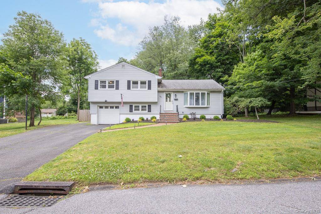 Tappan, NY 10983,83 Pine Tree LN