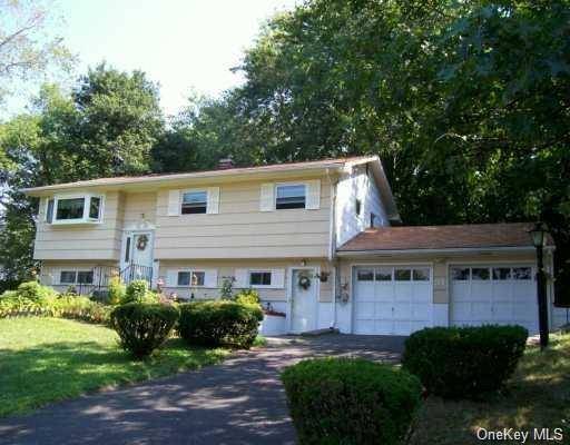 Monroe, NY 10950,31 Dallas DR