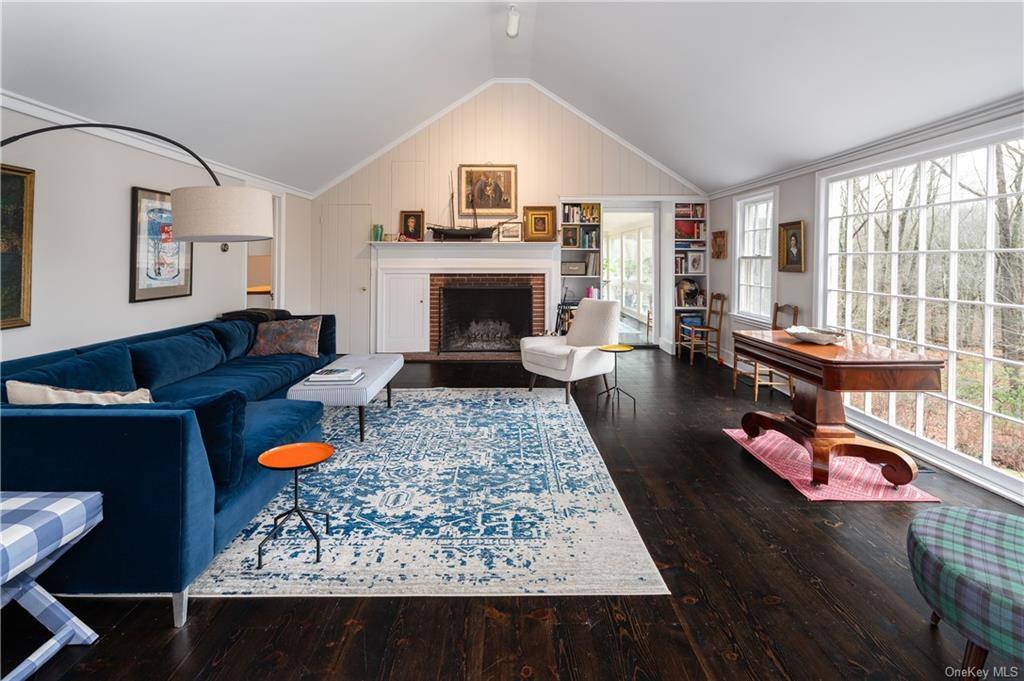 Pound Ridge, NY 10576,214 Eastwoods RD