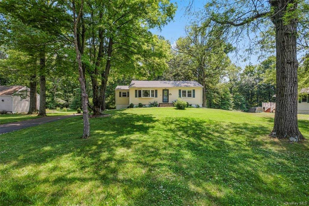 Wappingers Falls, NY 12590,11 Peggy LN