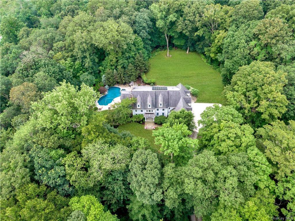 Mount Kisco, NY 10549,160 Wood RD