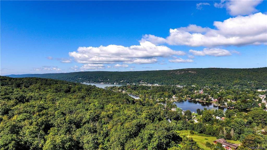 Greenwood Lake, NY 10925,18 Glendale RD