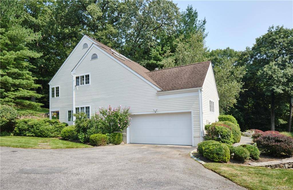 Briarcliff Manor, NY 10510,5 Elizabeth CT