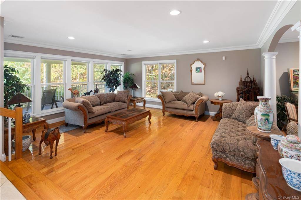 North Salem, NY 10560,2 Fox Den LN