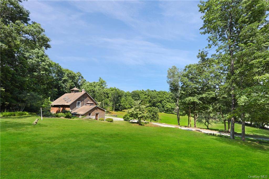 Bedford Hills, NY 10507,326 Bedford Center RD