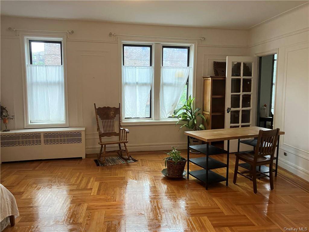 Bronx, NY 10452,132 W 169th ST #2A