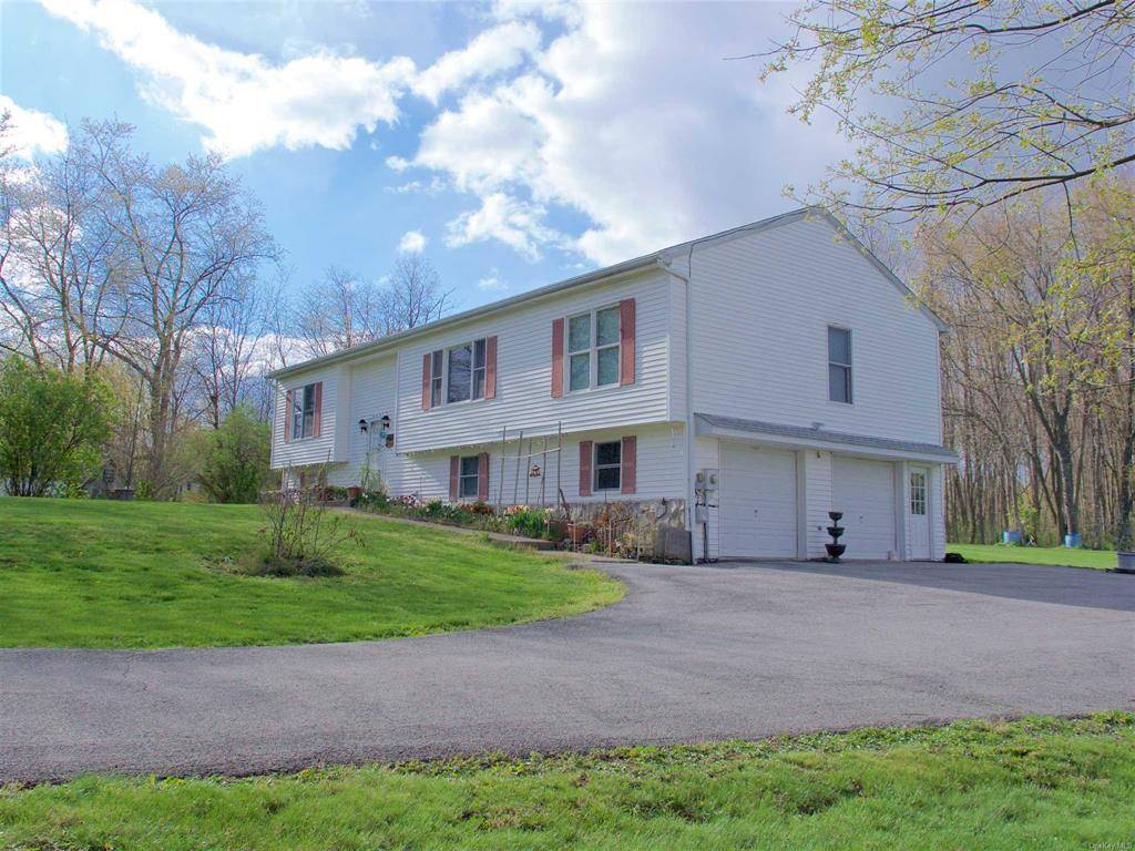 Salt Point, NY 12578,1151 Netherwood RD