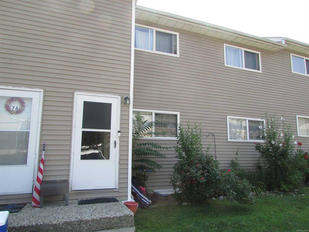 Fishkill, NY 12524,7 Fishkill Glen DR #B