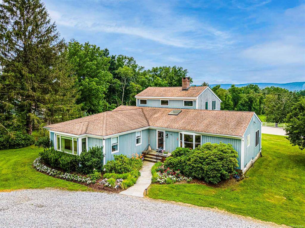 Pawling, NY 12564,47 Lola LN