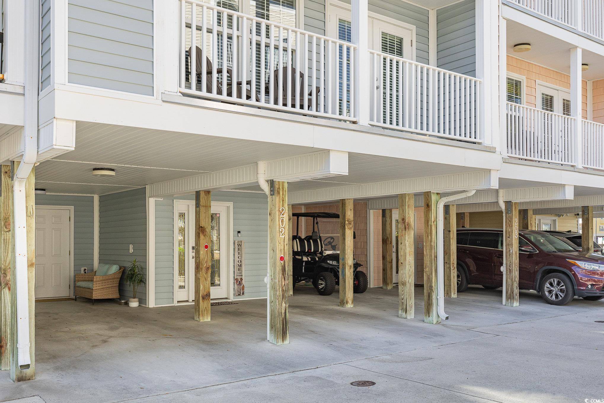 North Myrtle Beach, SC 29582,209 N Hillside Dr. #202