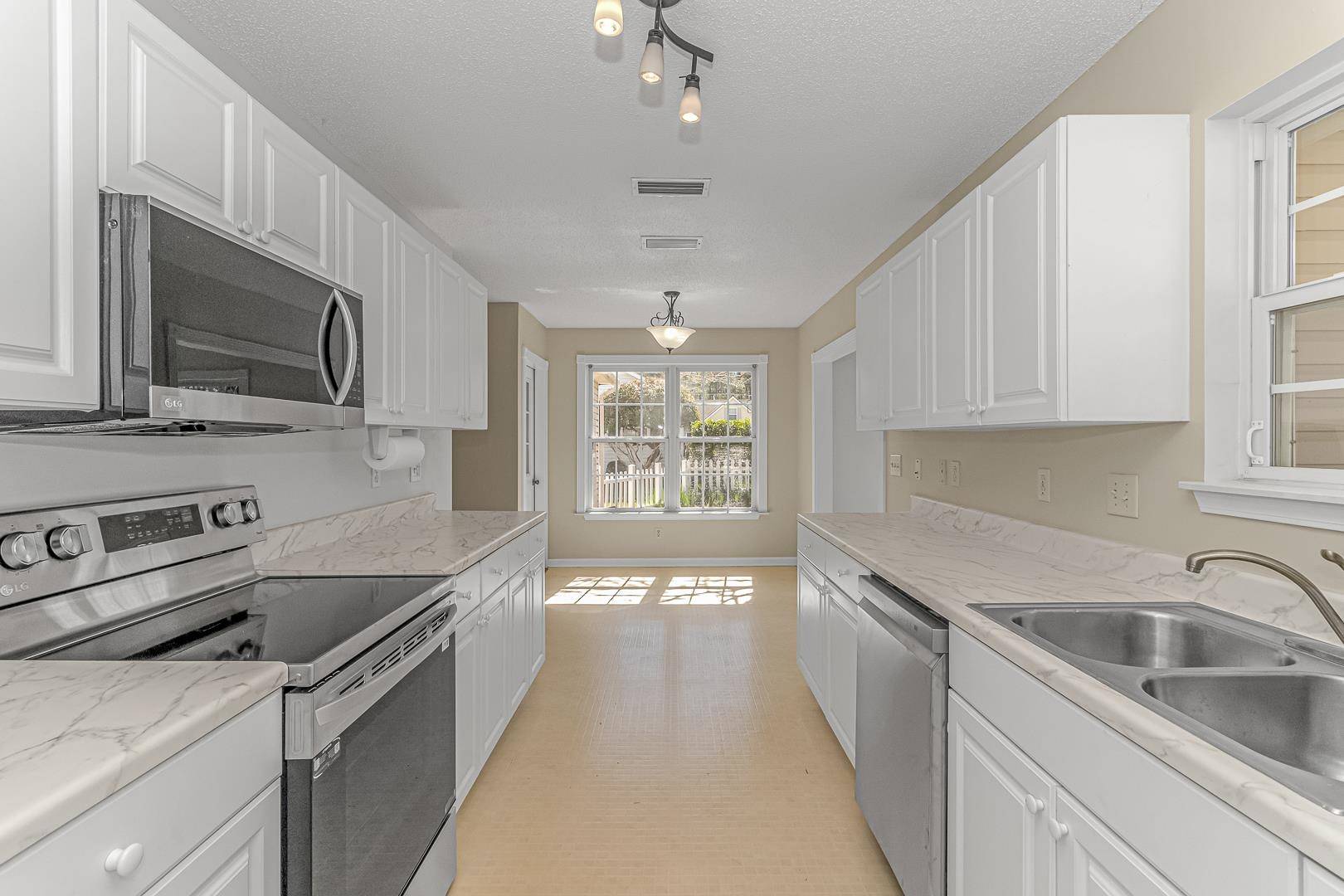 Little River, SC 29566,3682 Springdale Dr.