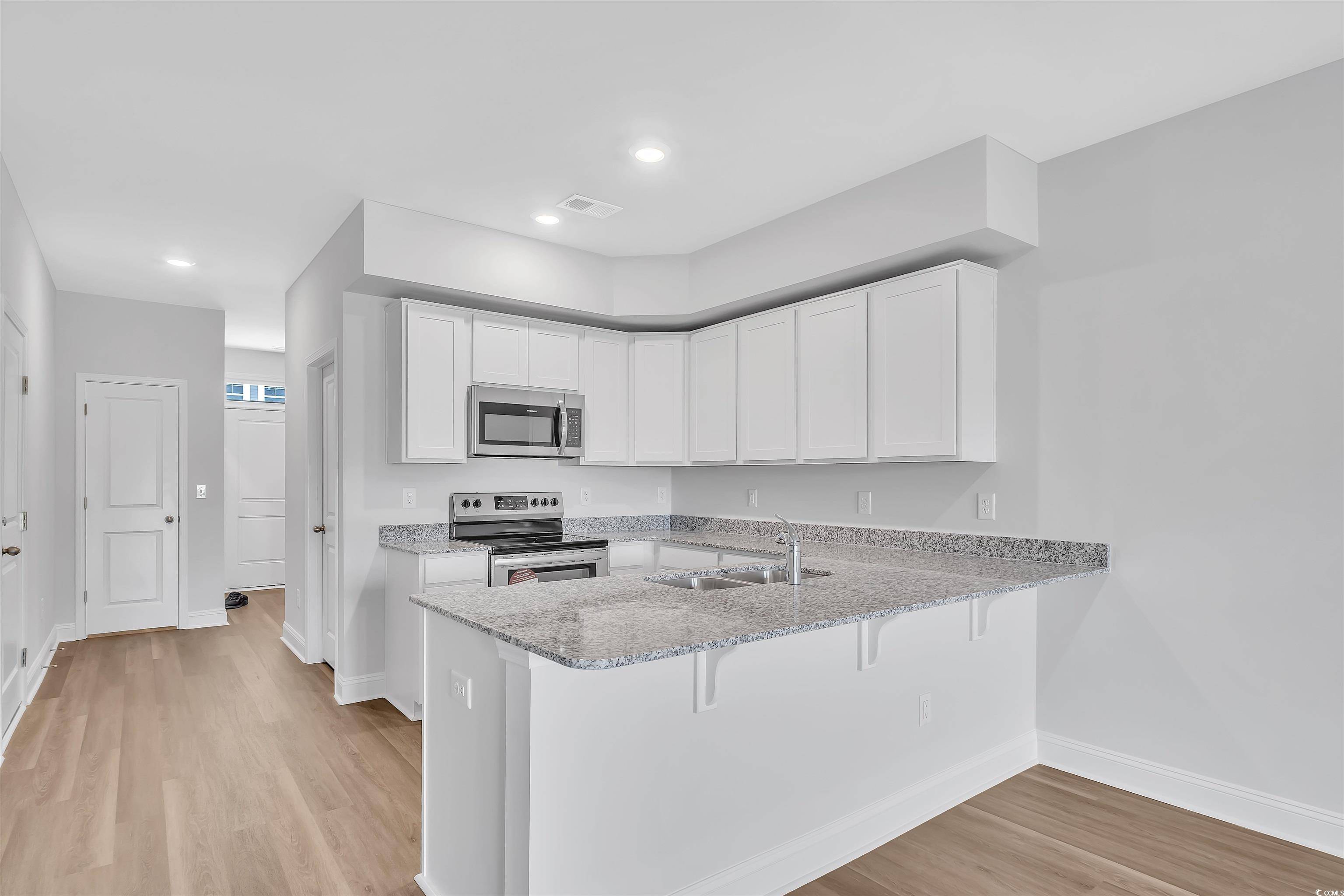 Little River, SC 29566,301 Sandridgebury Dr. #68