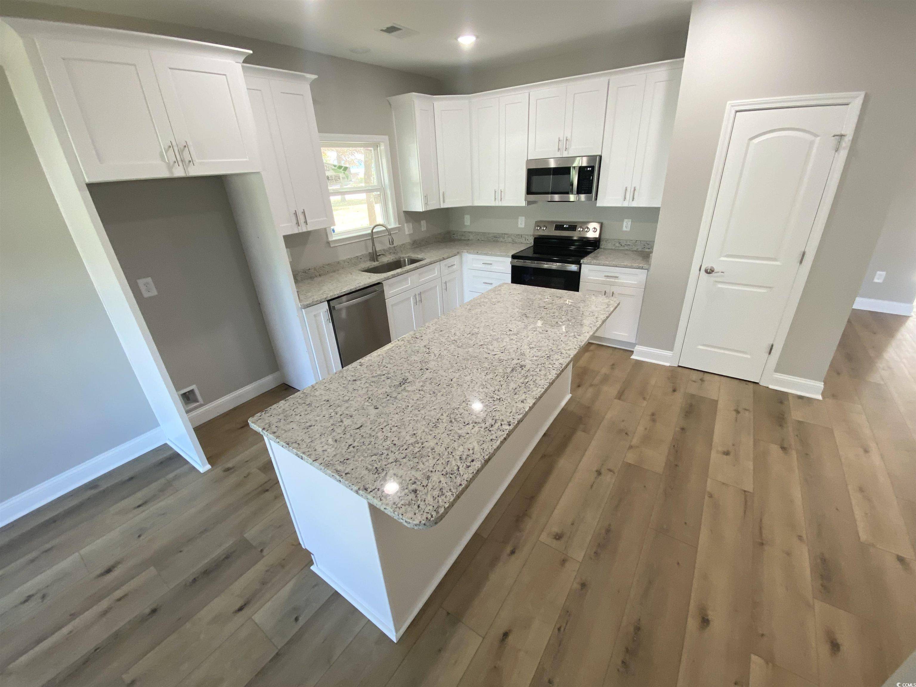 Murrells Inlet, SC 29576,348 Jay St.