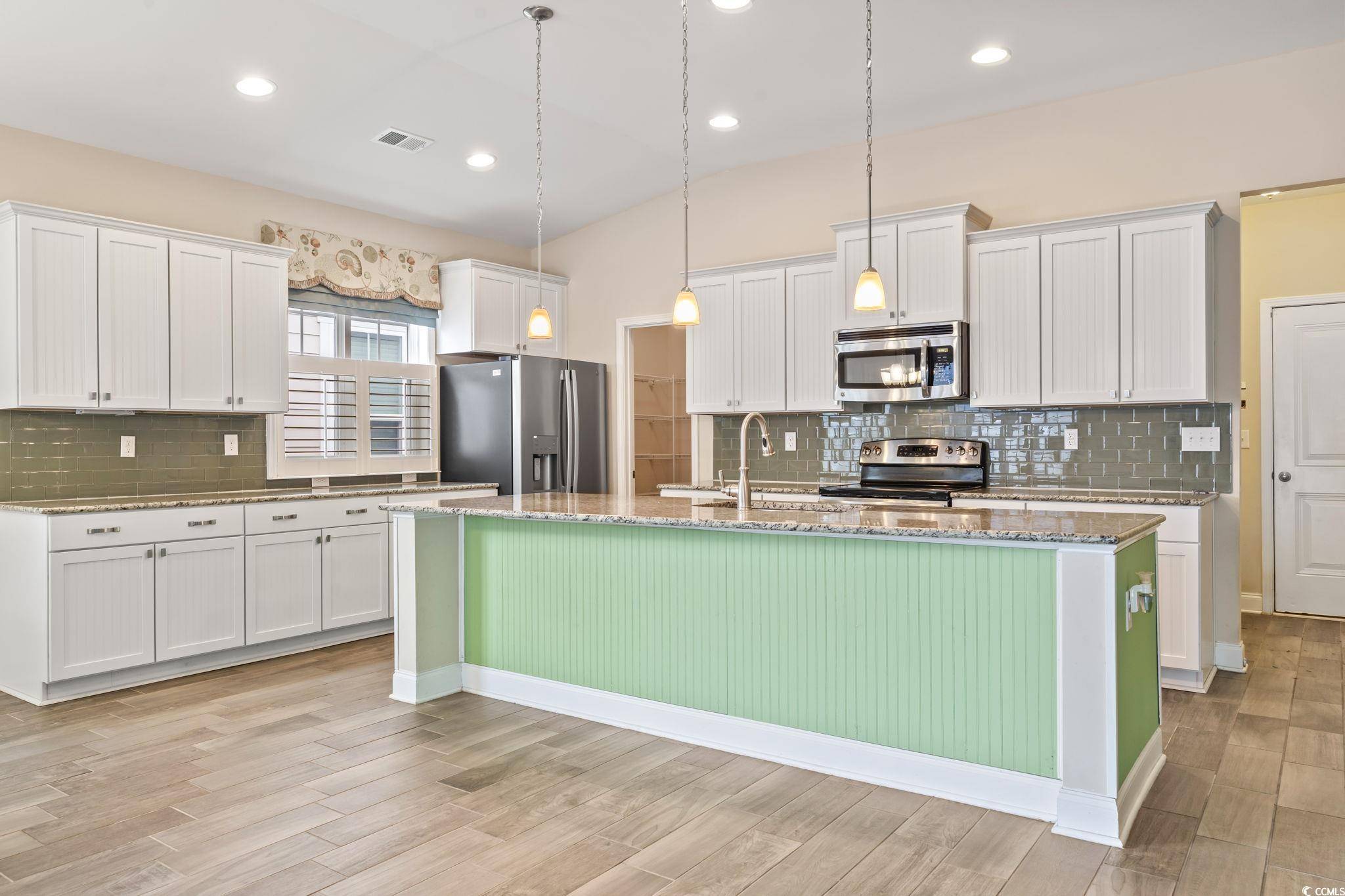 North Myrtle Beach, SC 29582,912 Lorenzo Dr.