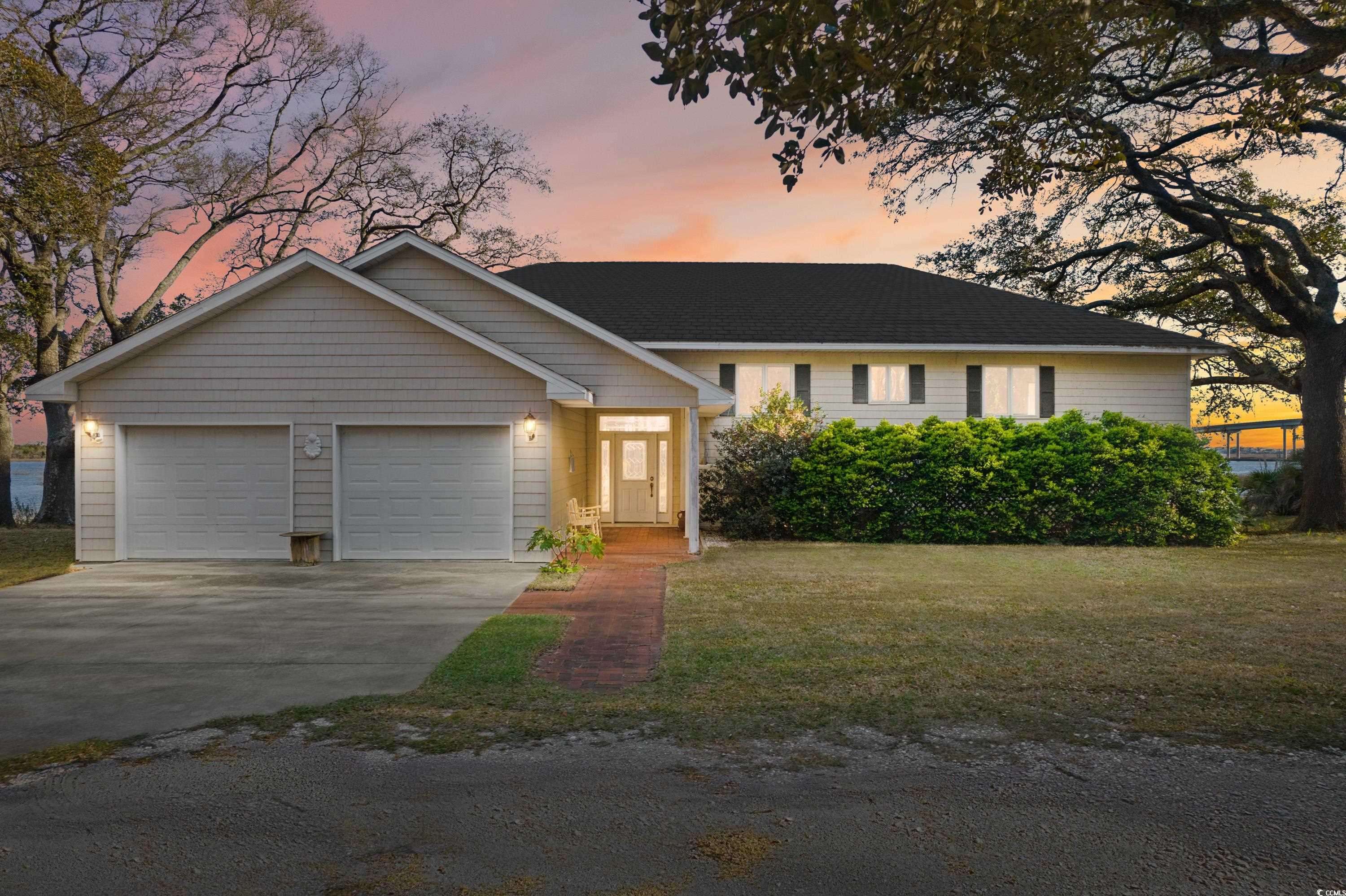 Sunset Beach, NC 28468,110 Hickory St.