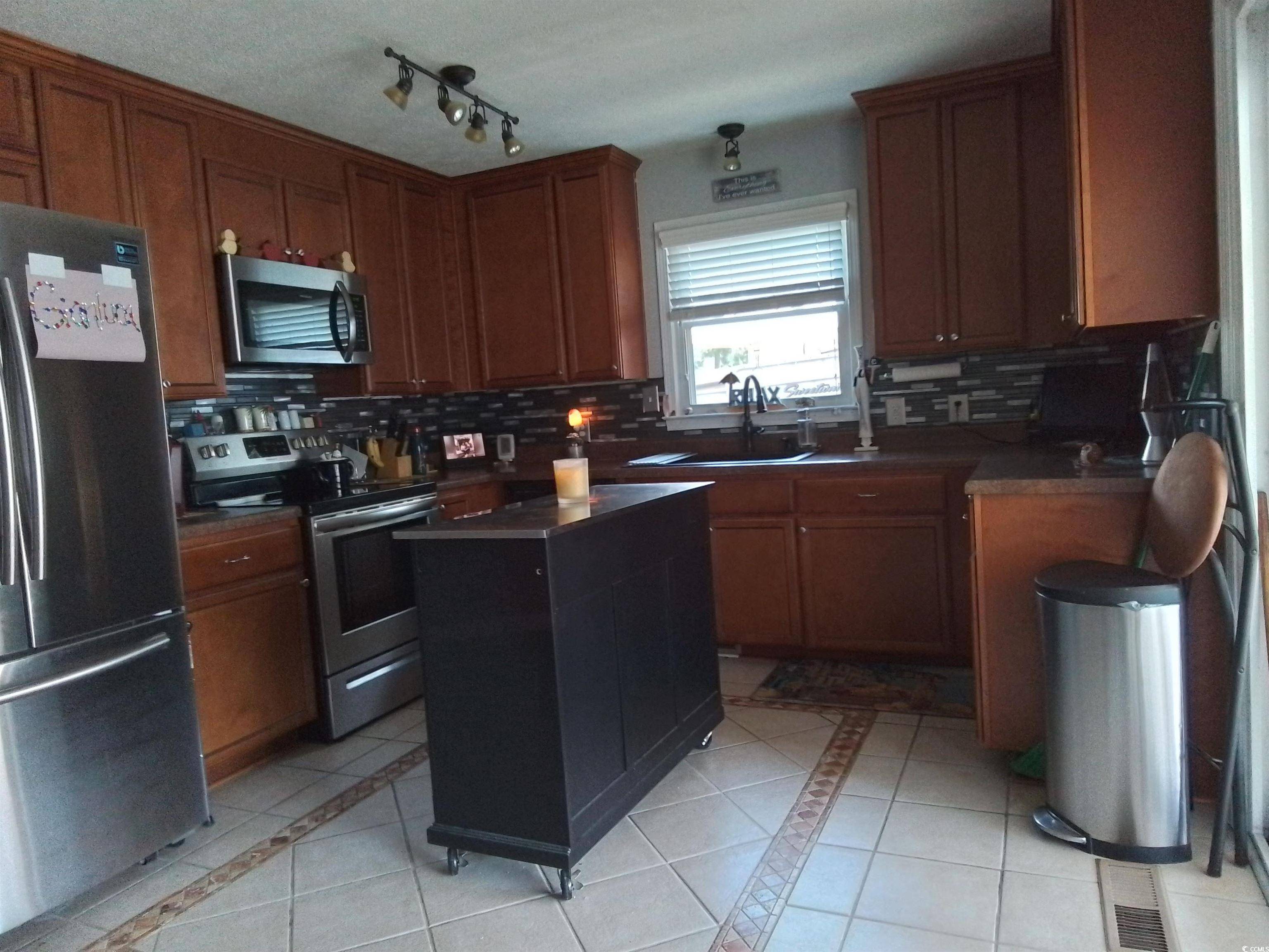 Little River, SC 29566,4083 Sand Trap Ave.