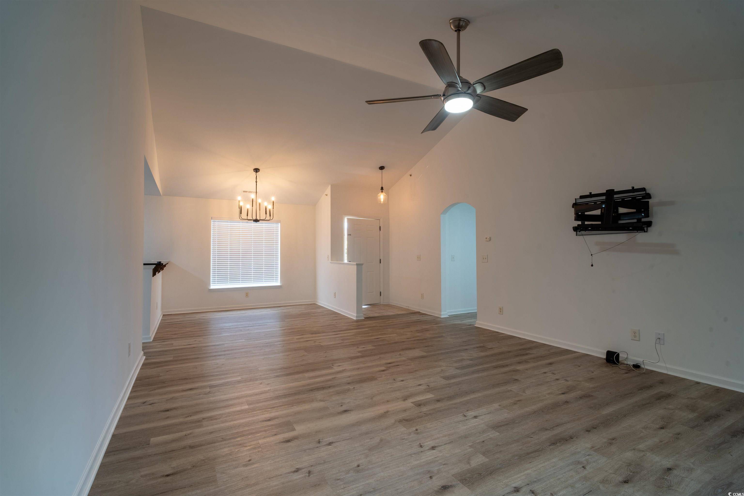 Myrtle Beach, SC 29588,117 Butkus Dr. #7