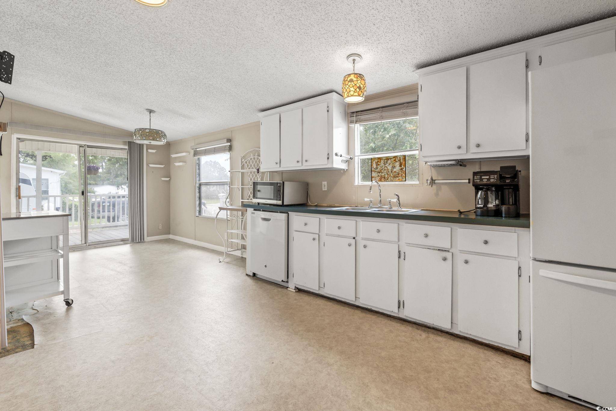 Myrtle Beach, SC 29588,3291 Blue Jay Dr.