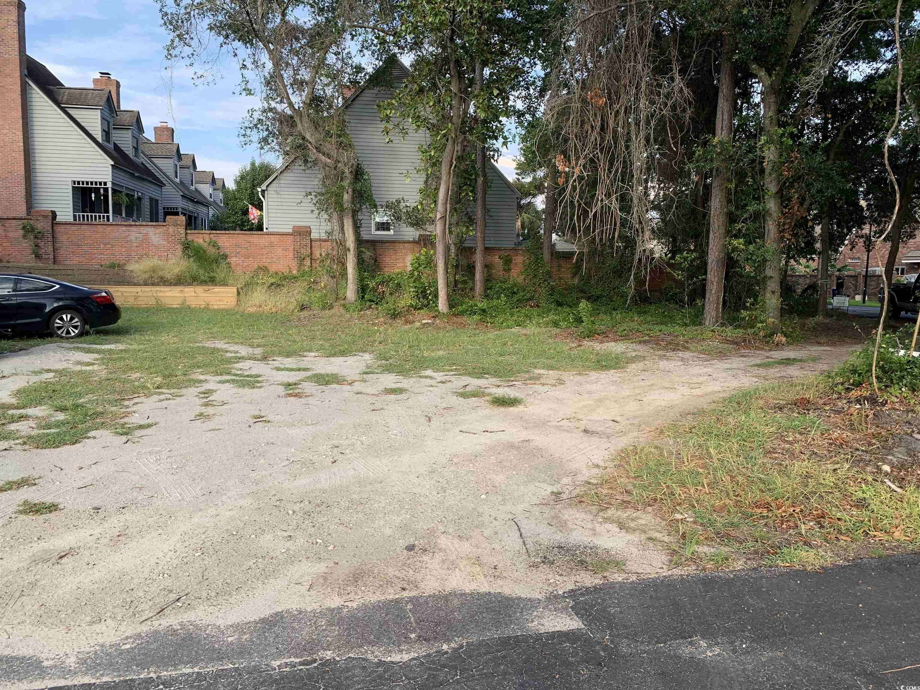 North Myrtle Beach, SC 29582,935 Edge Dr.