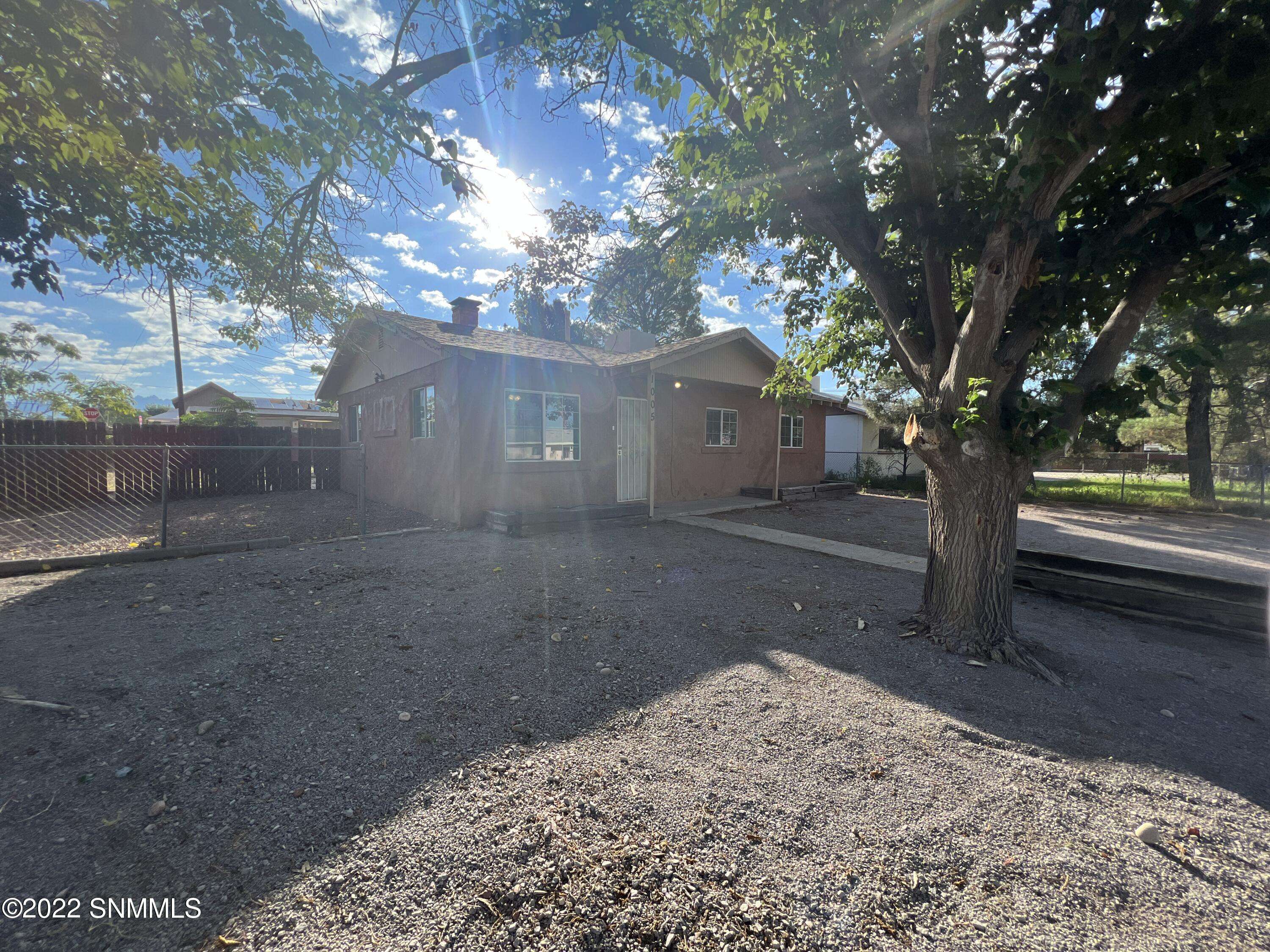 Las Cruces, NM 88001,1005 Joy LN