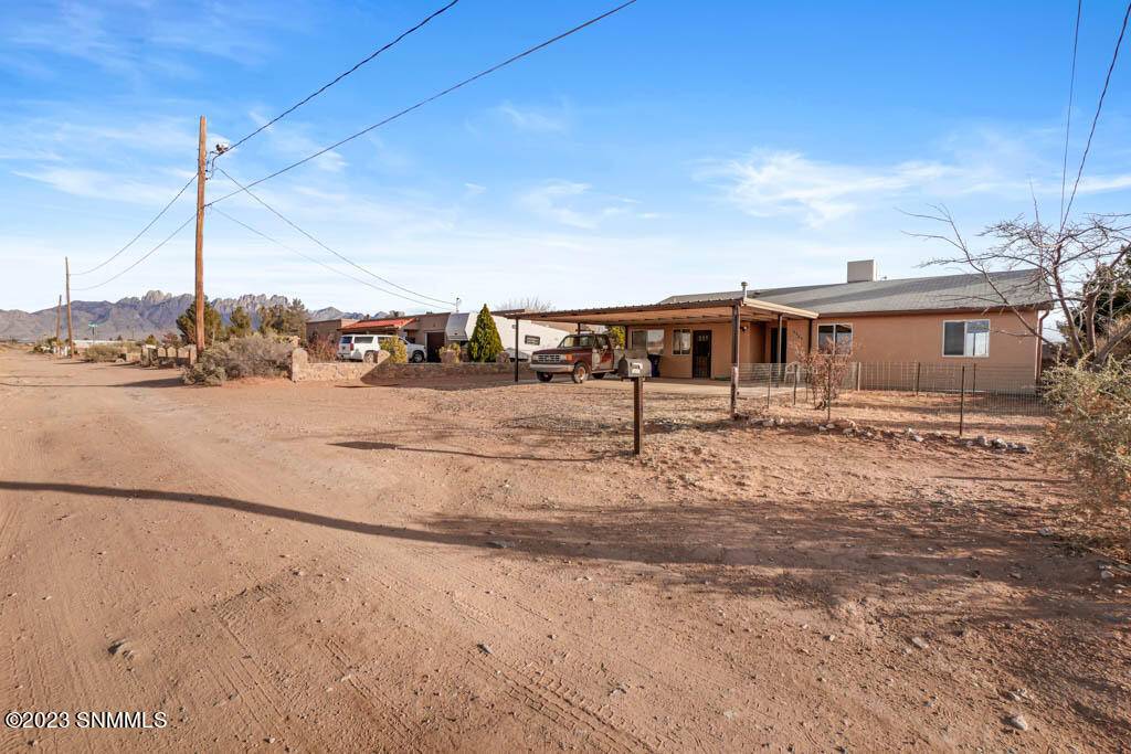 Las Cruces, NM 88011,6320 Pecan LN