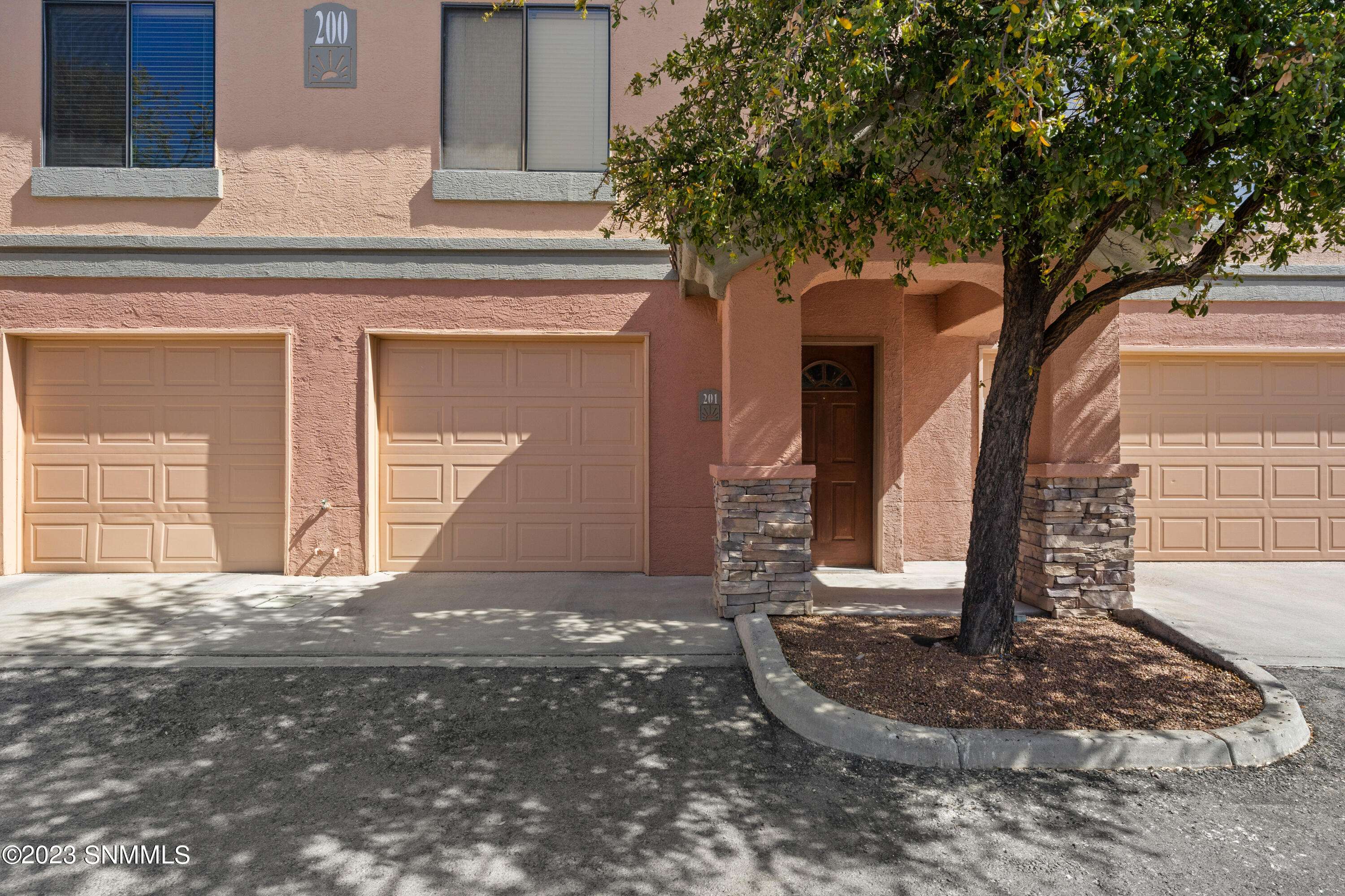 Las Cruces, NM 88011,3650 Morning Star DR #201