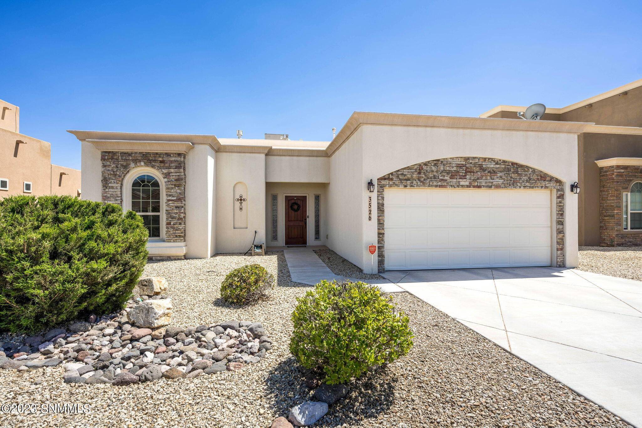 Las Cruces, NM 88012,3526 Camino Verde