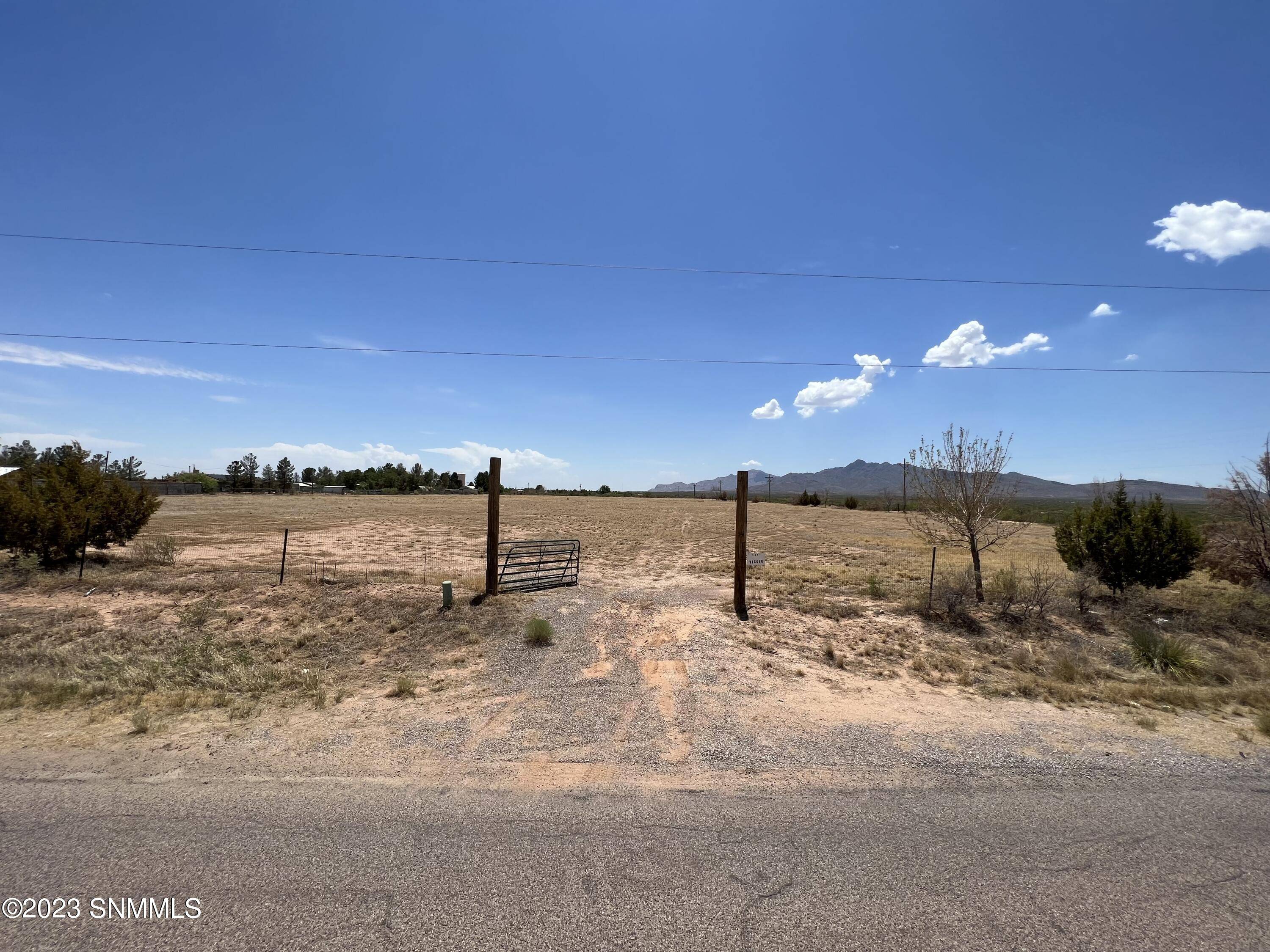 Chaparral, NM 88081,985 W Wicker Road, RD