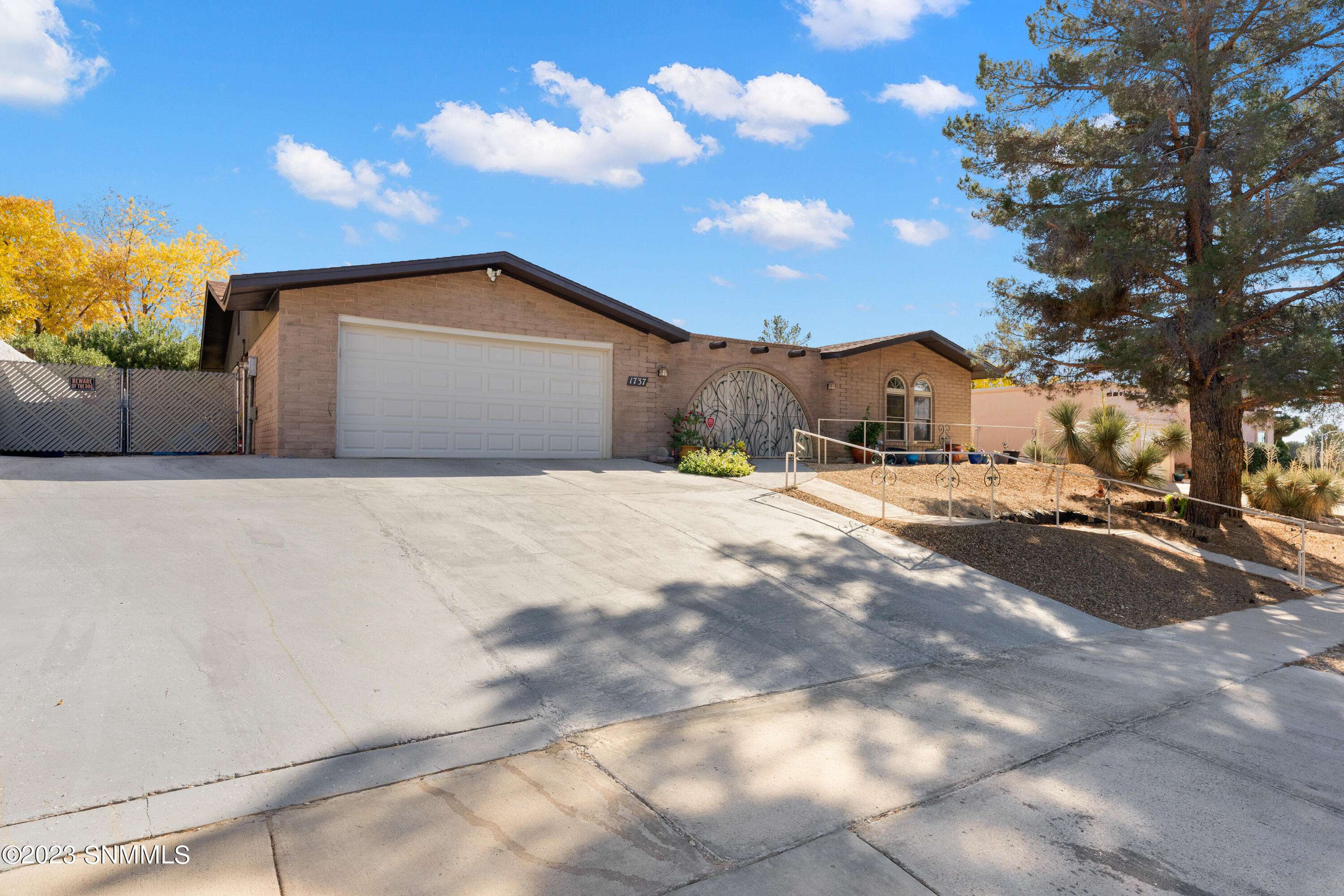 Las Cruces, NM 88011,1737 Pomona DR