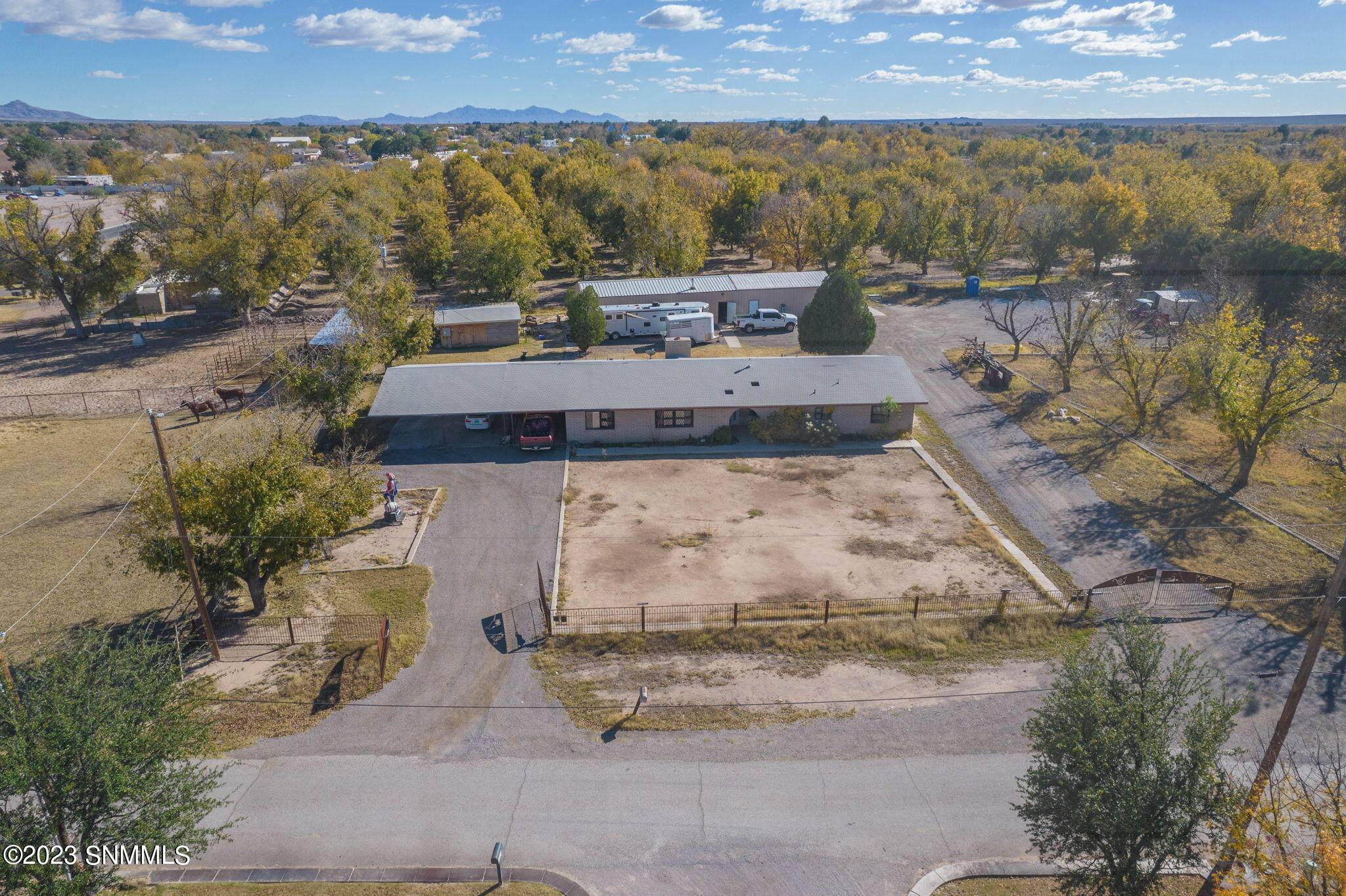 Las Cruces, NM 88005,2067 Stithes RD