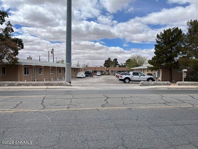 Las Cruces, NM 88001,1400 S Espina ST